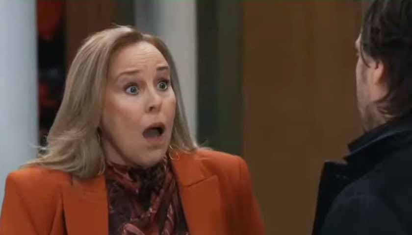 General Hospital: Laura finds out Lulu is awake