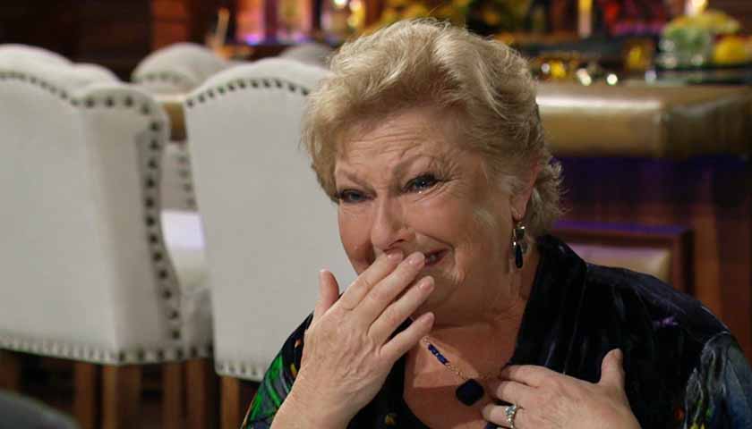 Y&R Scoop: Traci cries as she tells Jack about Alan's phone call