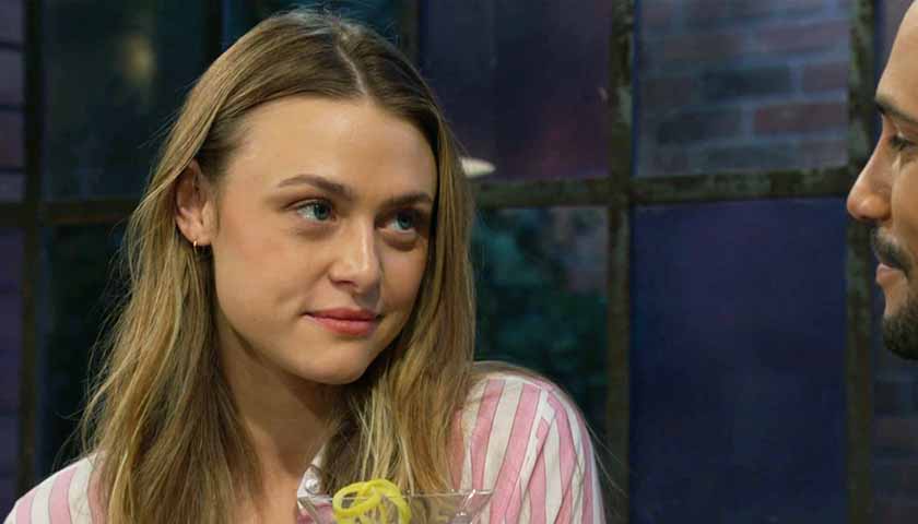 Young And The Restless Spoilers: Claire gives Holden a come hither look