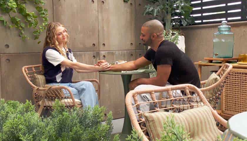 Y&R Scoop: Holden reaches across the table for Claire's hand