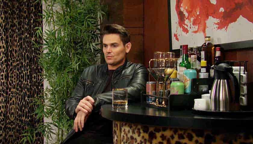Y&R Scoop: Adam sits at the bar in his Las Vegas suite