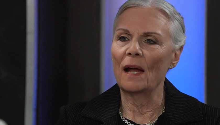 GH Scoop: Tracy speaks with Alexis