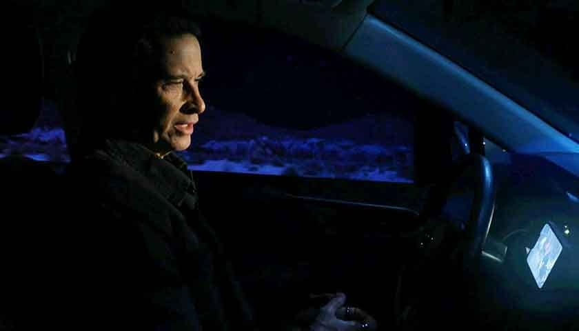 Y&R Scoop: Matt watches the drama unfold from his phone