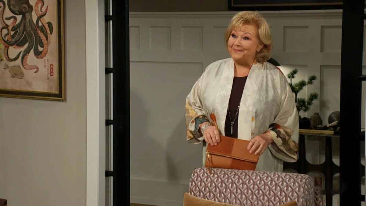Traci at Billy's place on Young and the Restless