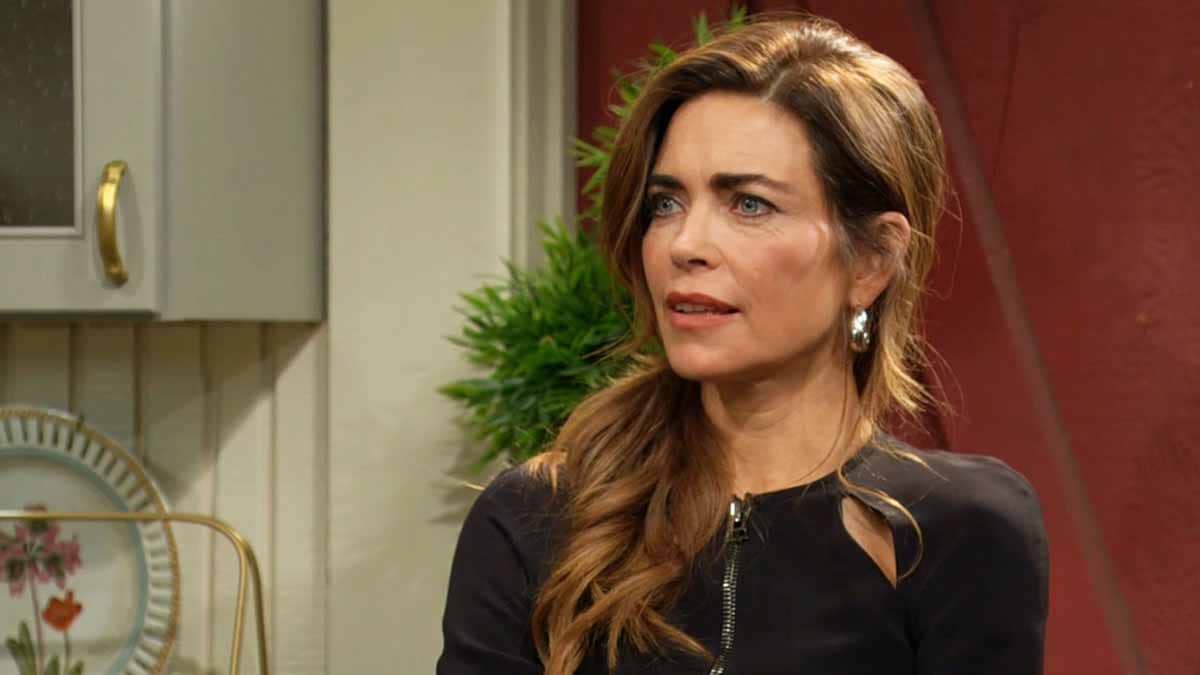 Victoria at the tack house on Young and the Restless