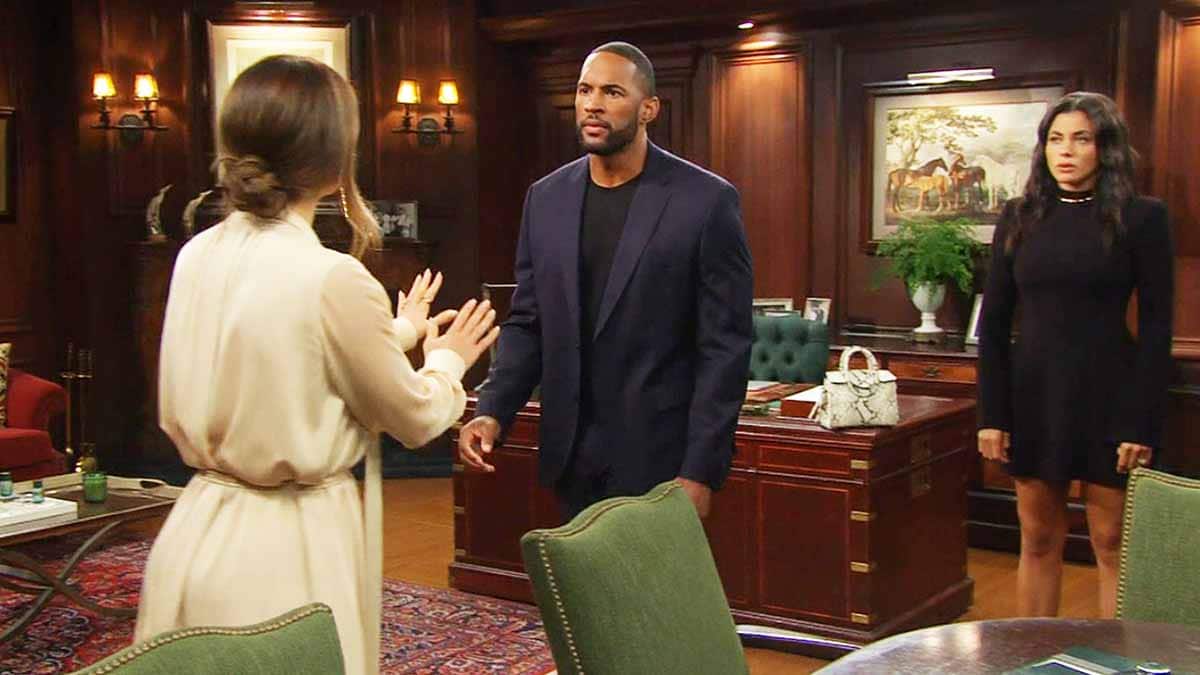Steffy puts her hands up as Carter approaches and Daphne stands there on Bold and the Beautiful