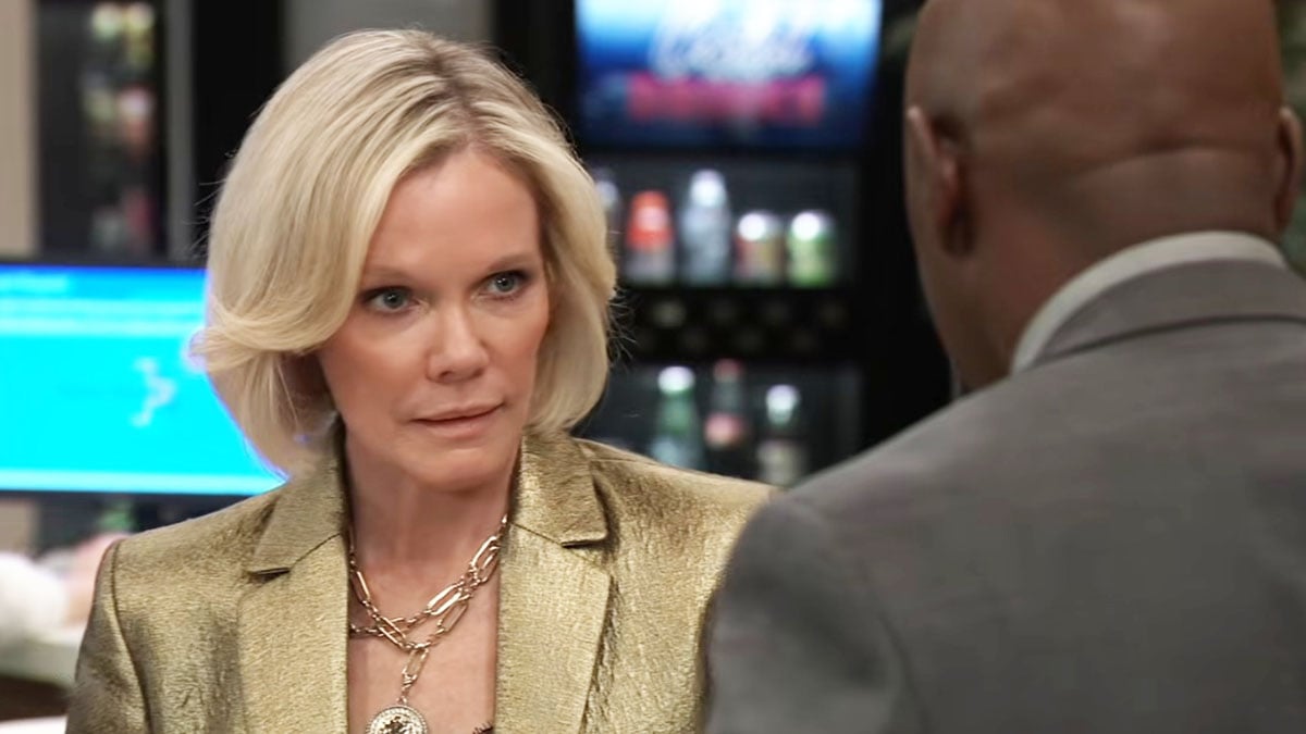 Baines corners Ava on General Hospital